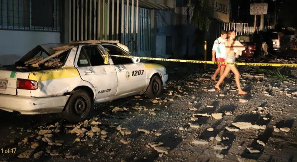 Massive earthquack hits in Mexico city