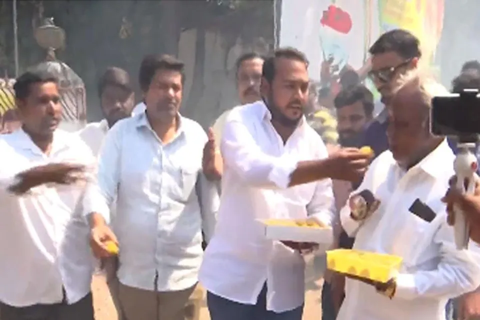 Congress leads in Erode East bypoll in Tamil Nadu, celebration begins