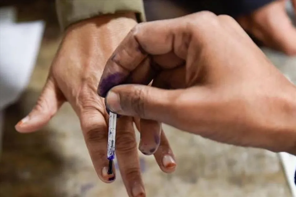 Rigging in 137 Number Ward!