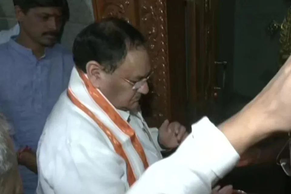 JP Nadda visits Karnataka Guru Peeth and offered prayers