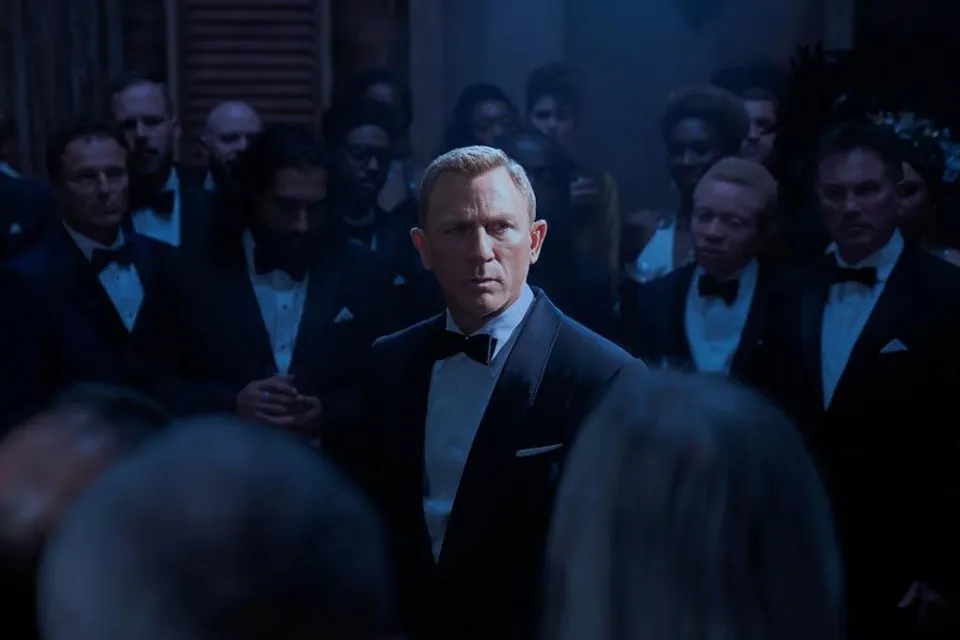 Daniel Craig says giving his multi-million-dollar assets to charity is better than giving it to his children