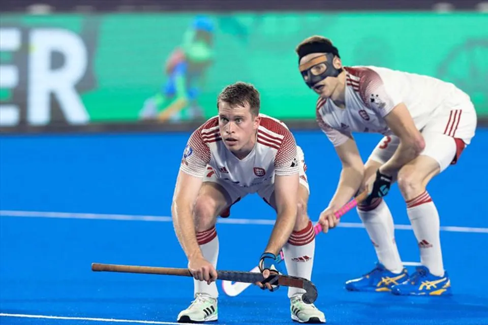 England beat Wales by 5 goals