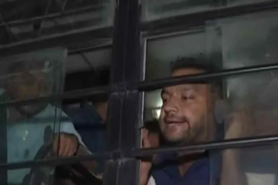 The 84-hours protest ended in just 15 minutes, angered the protesters