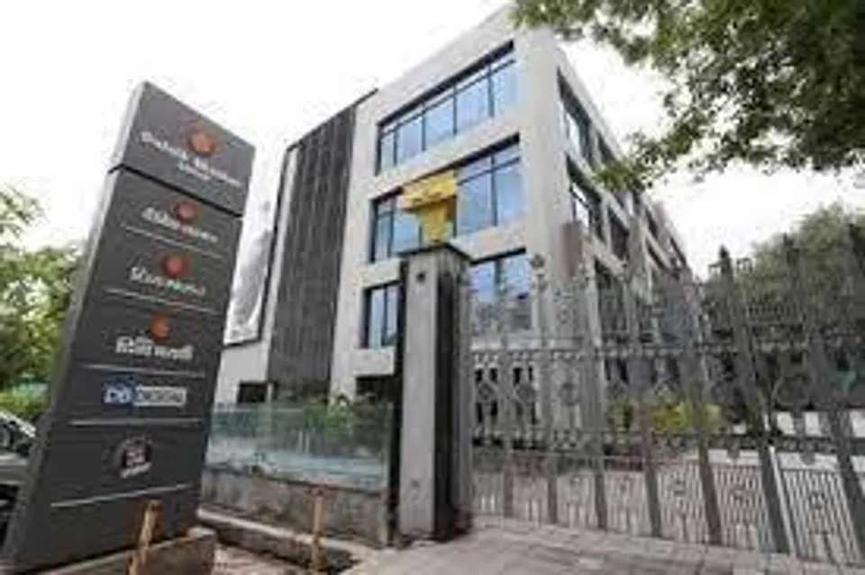 IT to continue with Dainik Bhaskar investigation, police reaches offices of a web news outlet in Delhi