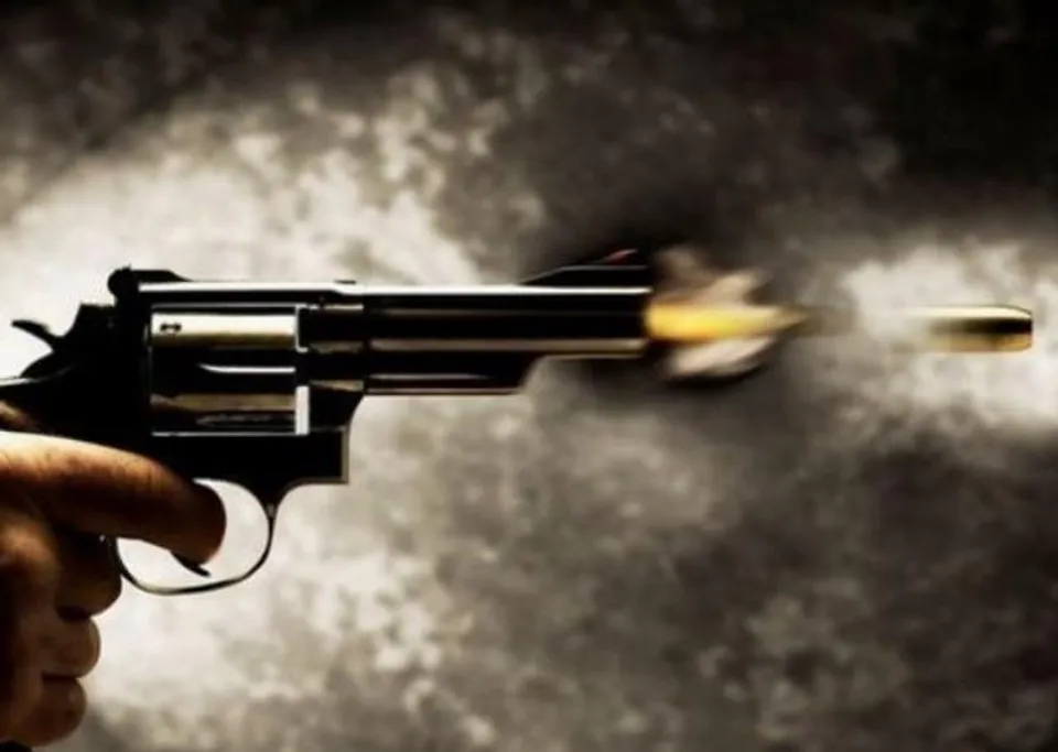 1 killed, 1 injured in shooting outside us school