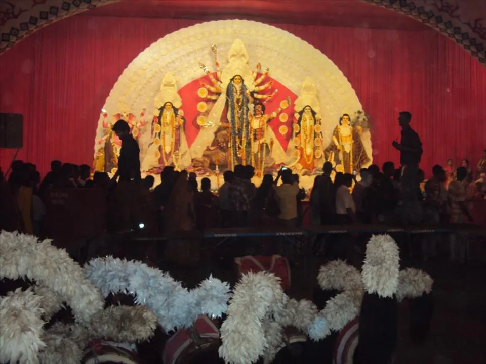A British will celebrate durga puja responsibly