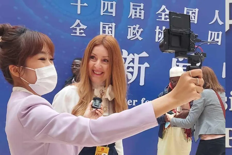 CHINESE POLITICAL LIFE