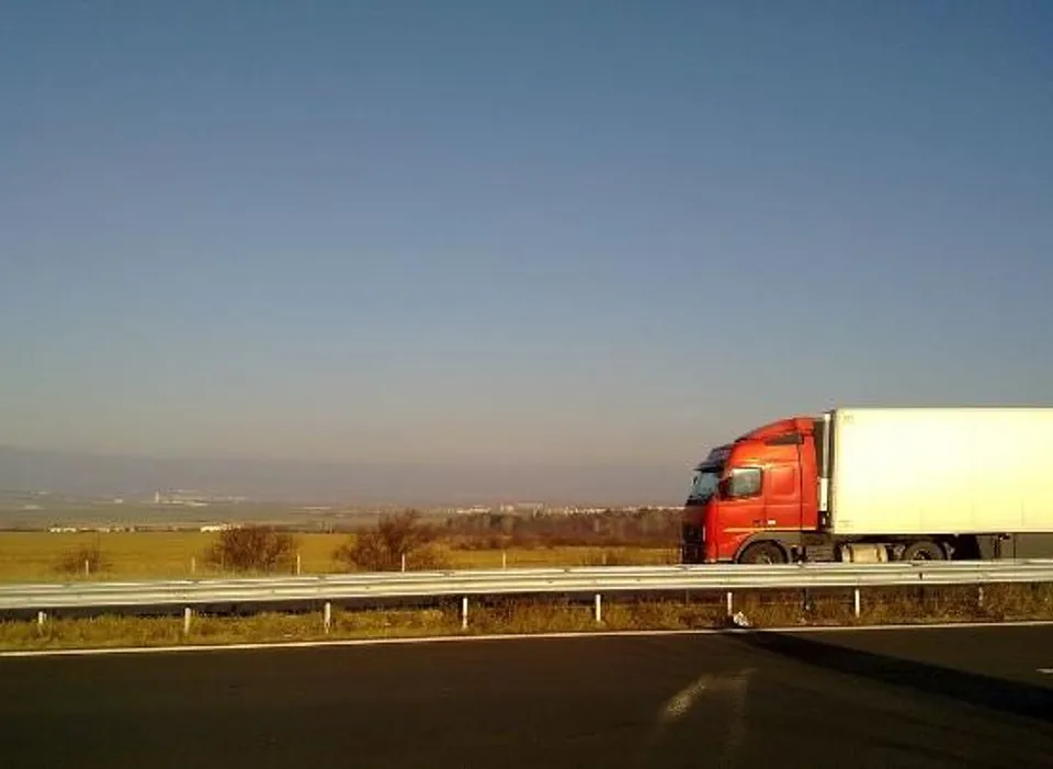 Bulgaria police find 18 migrants dead in abandoned truck