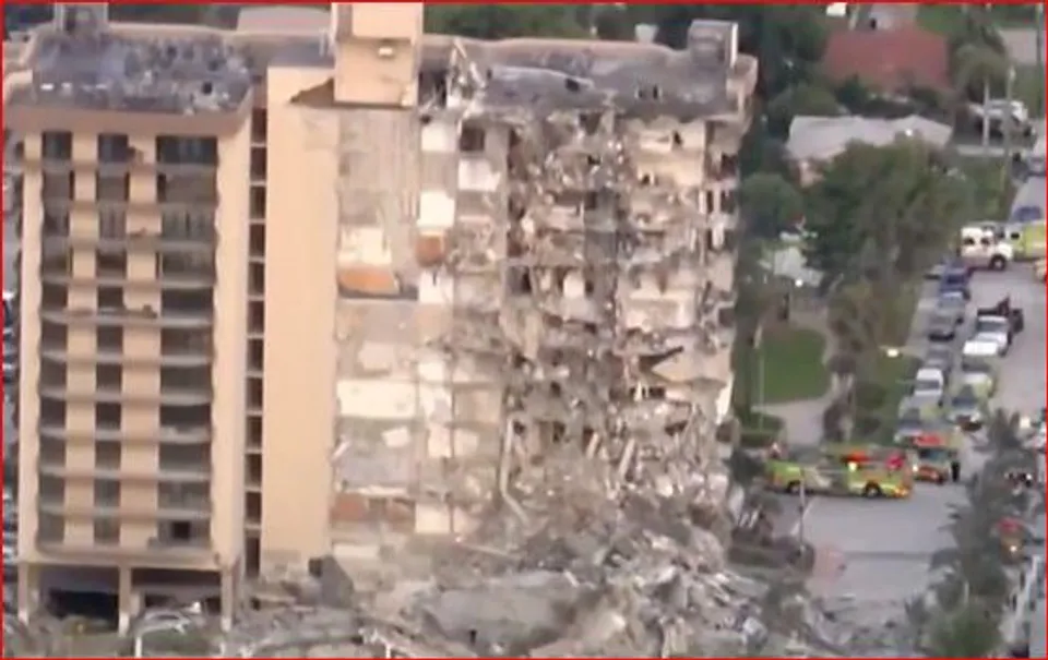 Miami building collapse: rescue workers looking for survivors
