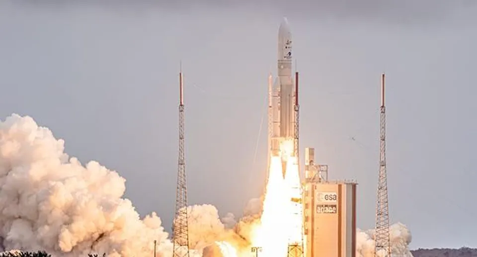 WORLD'S MOST POWERFUL TELESCOPE 🔭 BLASTS OFF INTO SPACE ON QUEST TO UNCOVER UNIVERSE'S MYSTERIES