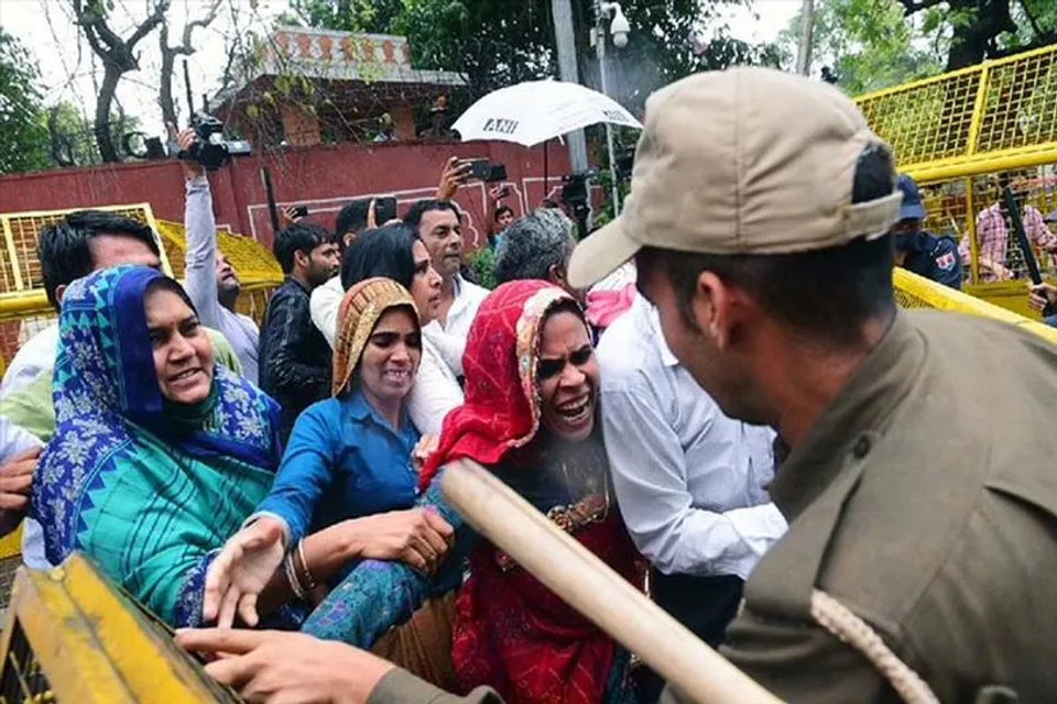 Rajasthan: Protesting widows of Pulwama martyrs detained by the Police