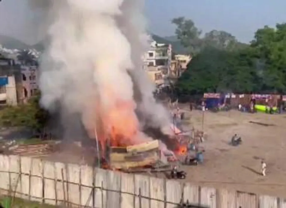 Fire breaks out at firecracker stall in Andhra Pradesh's Vijayawada, 2 dead