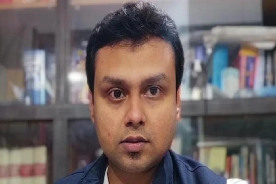 Kausthav is taken to the Bankshall Court