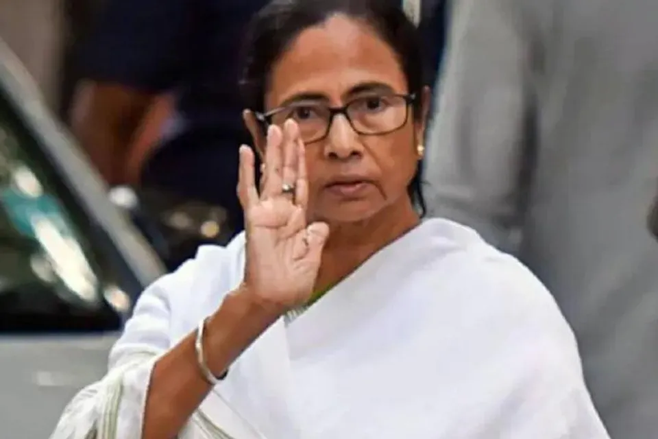 It is not possible to give DA at the central rate: Mamata Banerjee