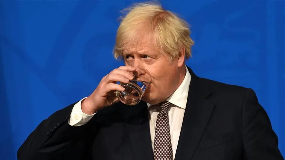 Russia banned Prime Minister and government officials entry !