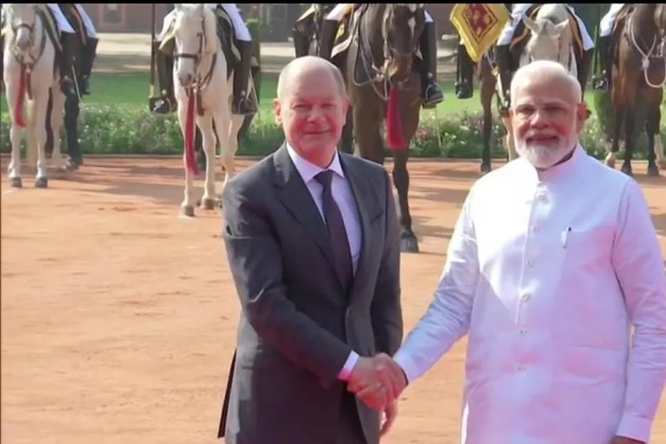 Will discuss world peace with India: German chancellor