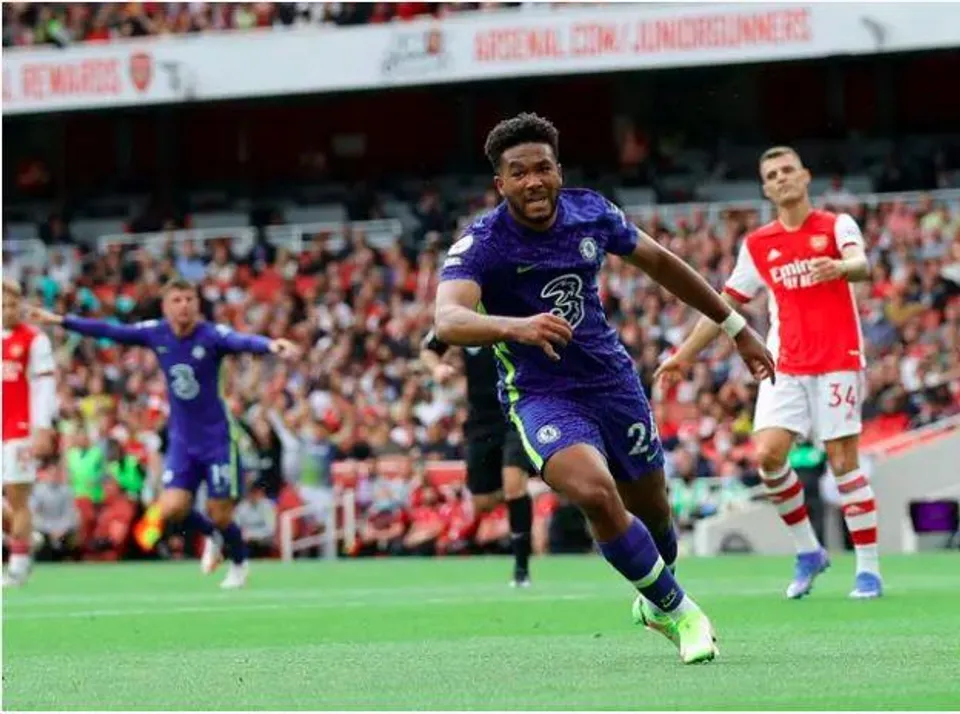 Chelsea beat Arsenal 0-2