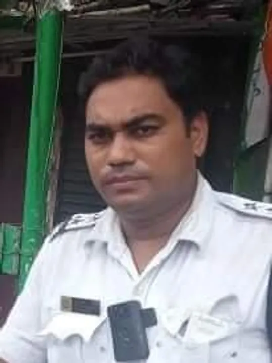 The Kolkata police sent the old lady back home