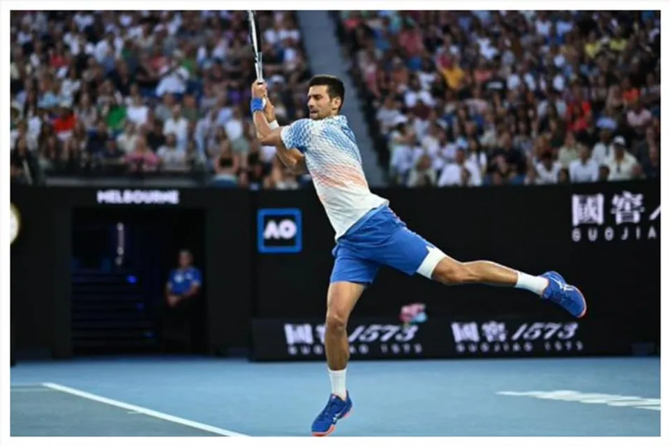 Novak Djokovic QF bound in Melbourne yet again after cruising past De Minaur 6-2 6-1 6-2