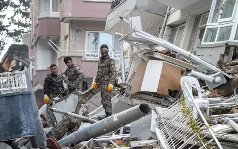 The death toll in the earthquake has exceeded 7,900