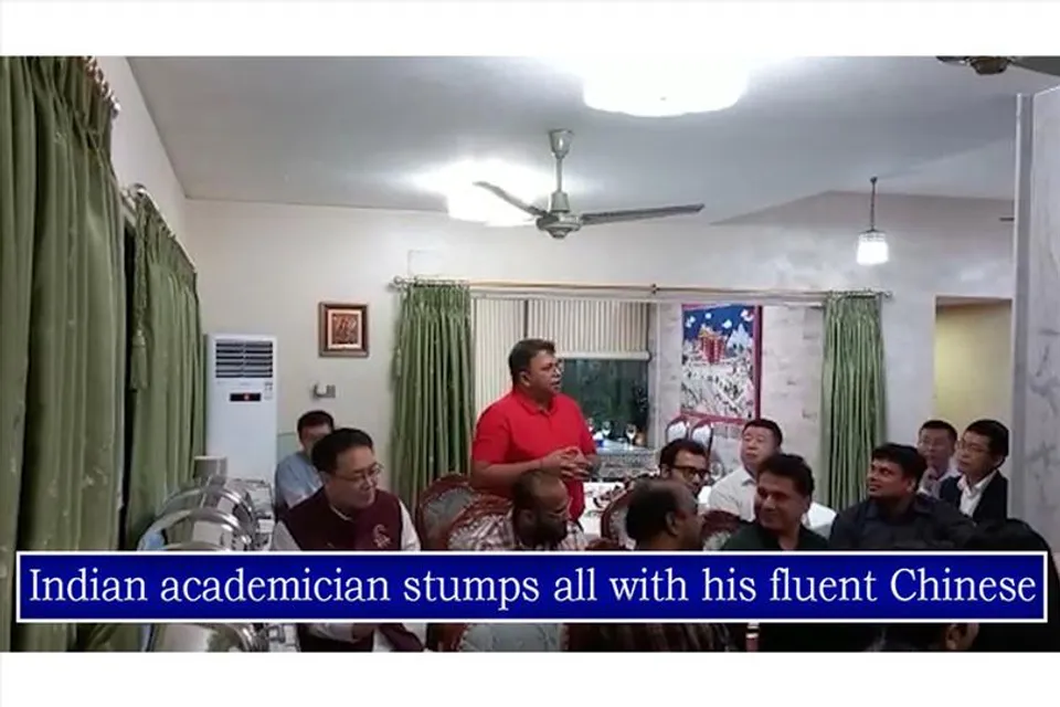 Indian academician stumps all with his fluent Chinese