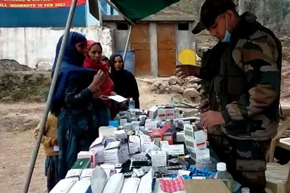 Army Poonch Brigade Orgnised free medical checkup and medicine distribution camps
