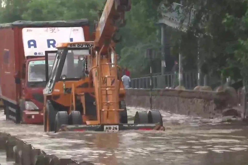 Several areas submerged in incessant rain, schools closed