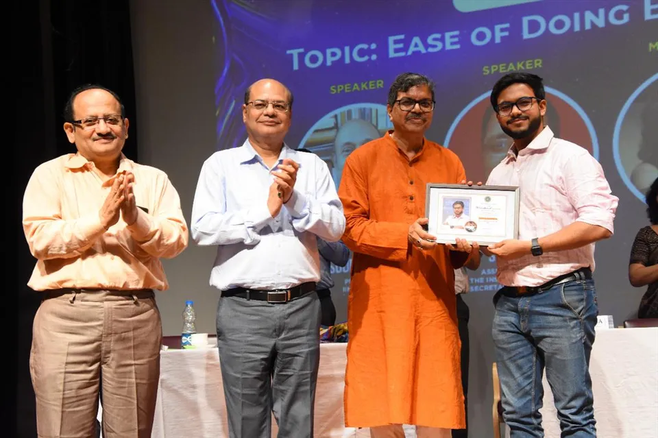 Panel discussion on entrepreneurship ignite young minds at The Heritage College Kolkata