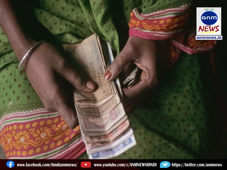 Government is giving 10 thousand rupees to women every year