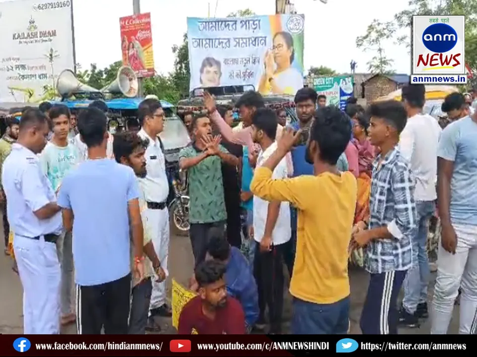 Jubilee-Runakuda Ghat main road blocked