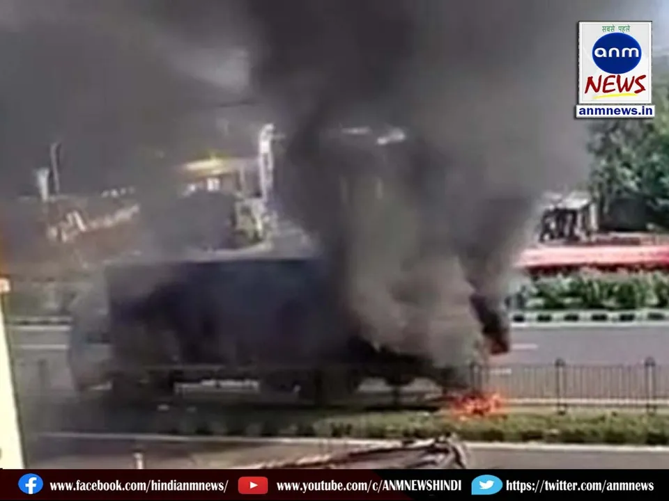 Truck catches fire on National Highway 19