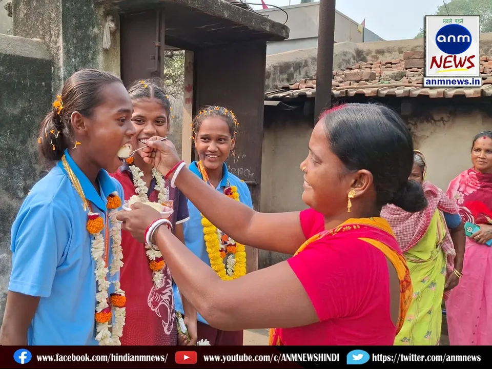 Daughters return from U-17 National Football Championship