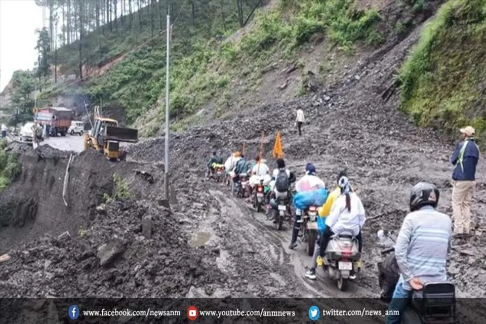 बदरीनाथ हाईवे पर खतरनाक बना पागल नाला