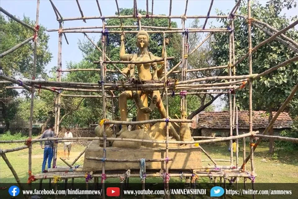 मां काली की प्रतिमा स्थापित