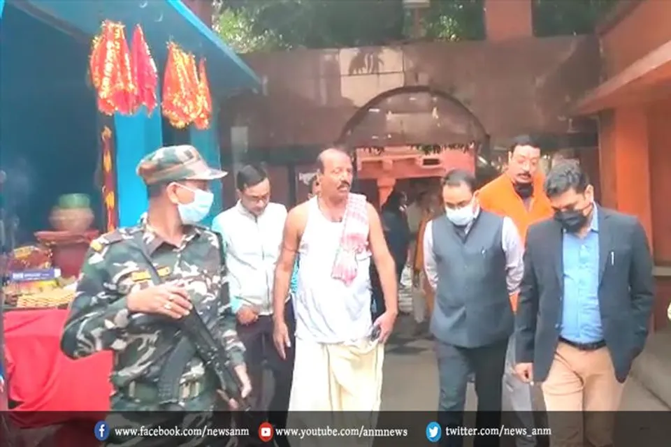 आसनसोल नगर निगम कमिश्नर ने किया माँ कल्याणेश्वरी मंदिर का किया दौरा