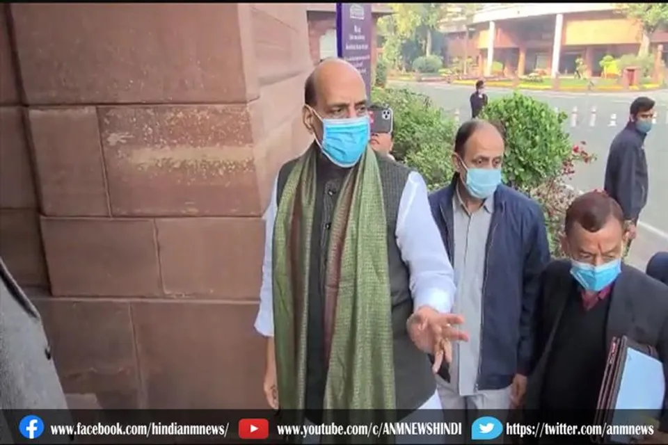 रक्षामंत्री राजनाथ सिंह संसद भवन पहुंच चुके हैं