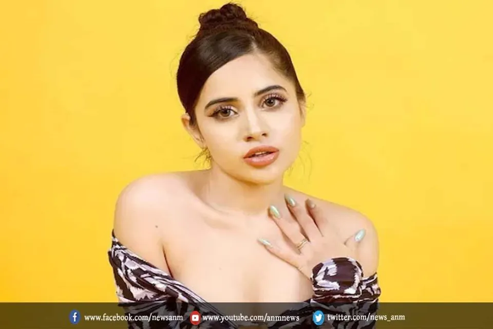 कैमरा देख क्यों मुंह छिपाने लगीं उर्फी जावेद