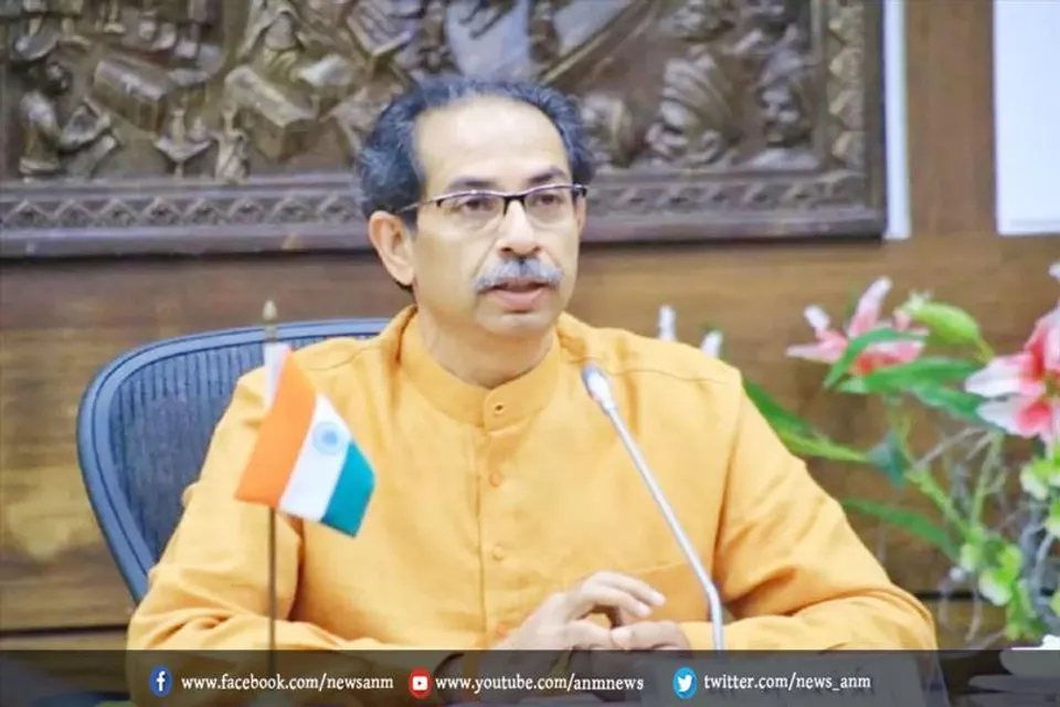 मंत्रालय में कैबिनेट बैठक के लिए रवाना हुए उद्धव ठाकरे