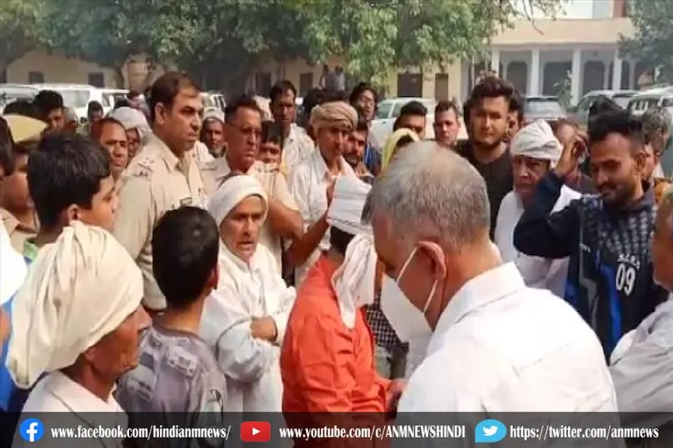 किसानों ने पूर्व राज्यमंत्री समेत कई भाजपा नेताओं को बनाया बंधक