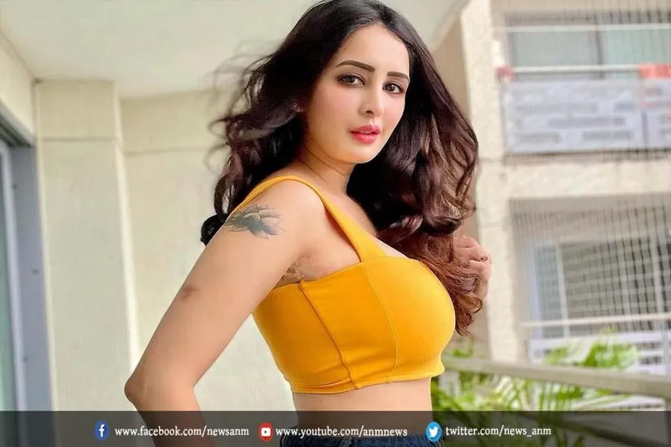 उर्फी जावेद से भी ज्यादा बोल्ड हैं चाहत खन्ना