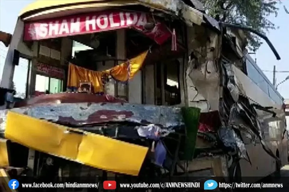अंबाला में हादसा, तीन टूरिस्ट बसों में टक्कर