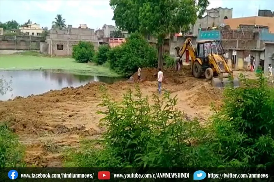 एक व्यक्ति के खिलाफ तालाब भराई का आरोप