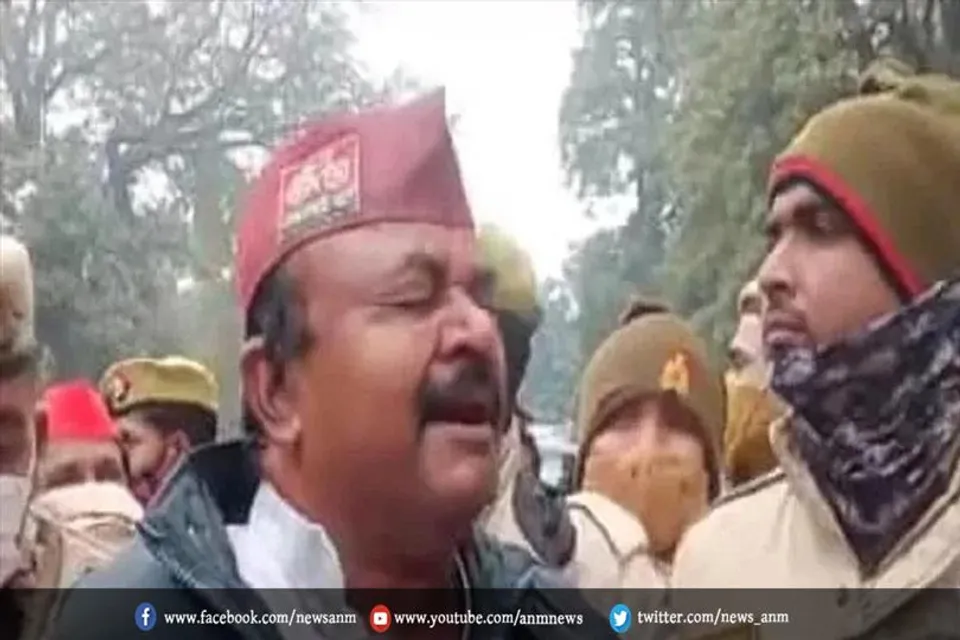 शीर्ष नेताओं पर सपा नेता आदित्य ठाकुर का गंभीर आरोप