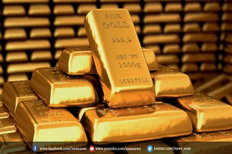 BSF ने बांग्लादेश सीमा पर सोने के साथ तस्कर को पकड़ा