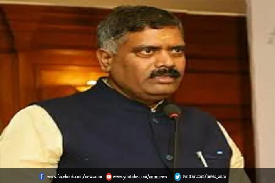 लापरवाही: फ्लाइट में बैठने से पहले कोरोना पॉजिटिव अरविंद मेनन की जांच क्यों नहीं की गई?