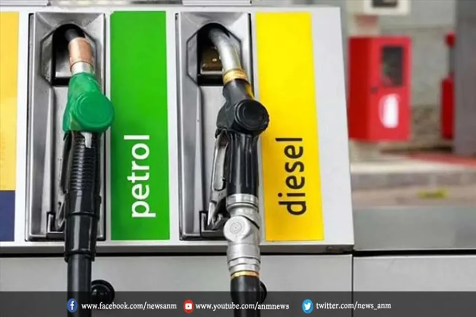 पेट्रोल और डीजल हुआ सस्ता, LPG पर 200 रुपये की राहत