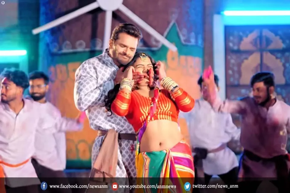 होली की मस्ती में डूबे खेसारी लाल यादव, लेटेस्ट गाना रिलीज होते ही करने लगा ट्रेंड, देखे वीडियो