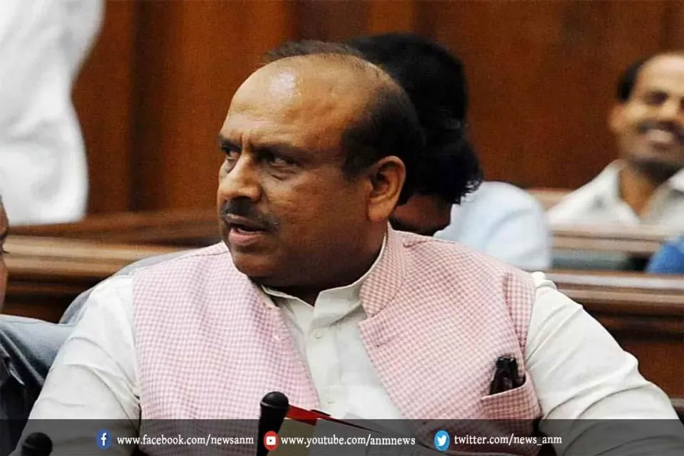 एक साल तक के लिए सदन से सस्पेंड