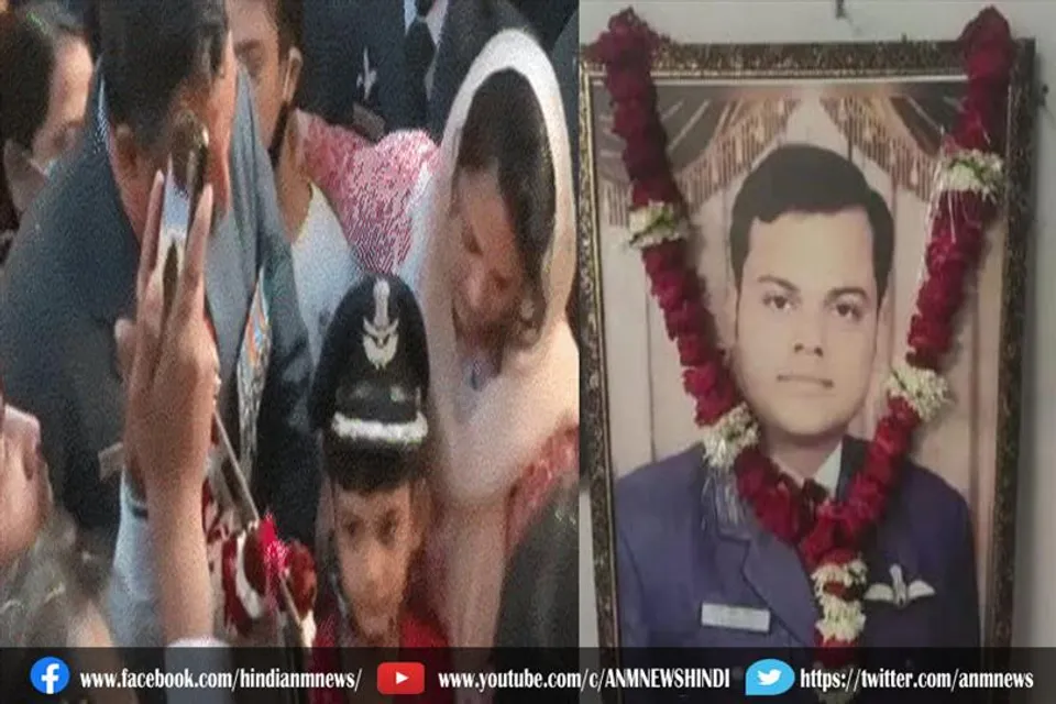 विंग कमांडर पृथ्वी सिंह की पार्थिव देह पर रखी कैप उठाकर बेटी को पहना दी मां