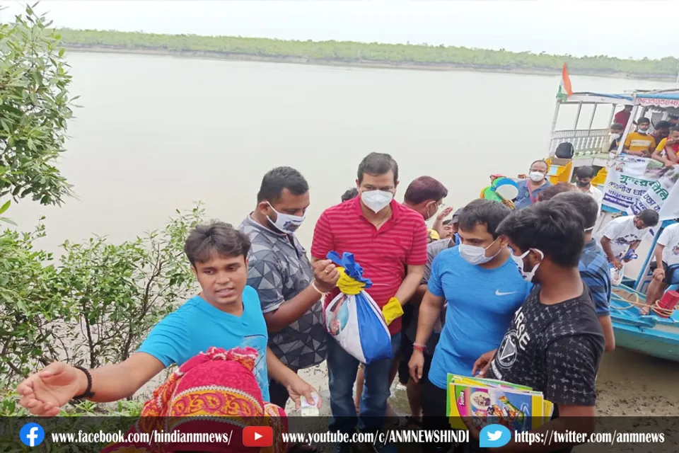 देवाशीष घटक फाउनडेशन की तरफ से पिछड़े इलाको में मदद